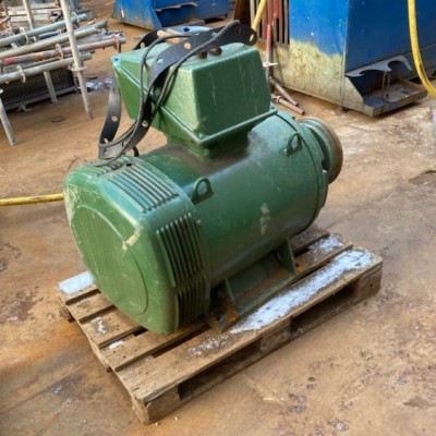 Omega water jet thruster