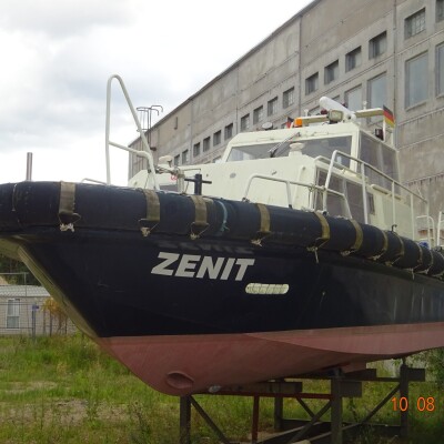 Survey boat / Pilot boat