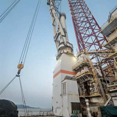 Huisman crane (PMOC) with 750T capacity