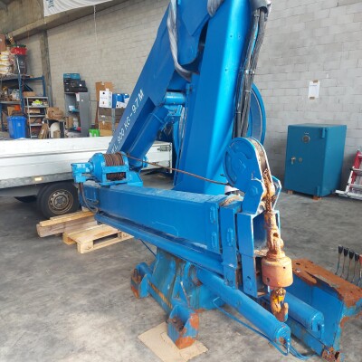 MacGregor Plimsoll Knuckle Boom Crane with max 5,5T at 2,4 mtr