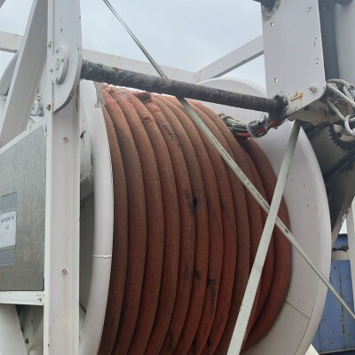 Umbilical winch with umbilical