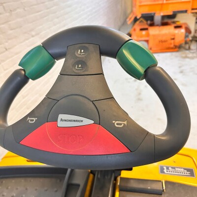 Jungheinrich order picker-2